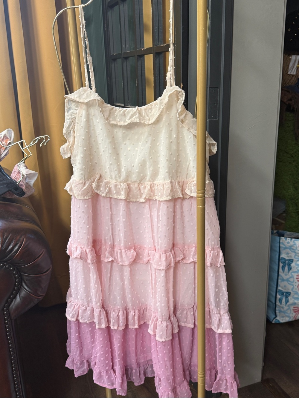 Women’s Pink Ombre Ruffled Sundress size L 8/10 loose fit.